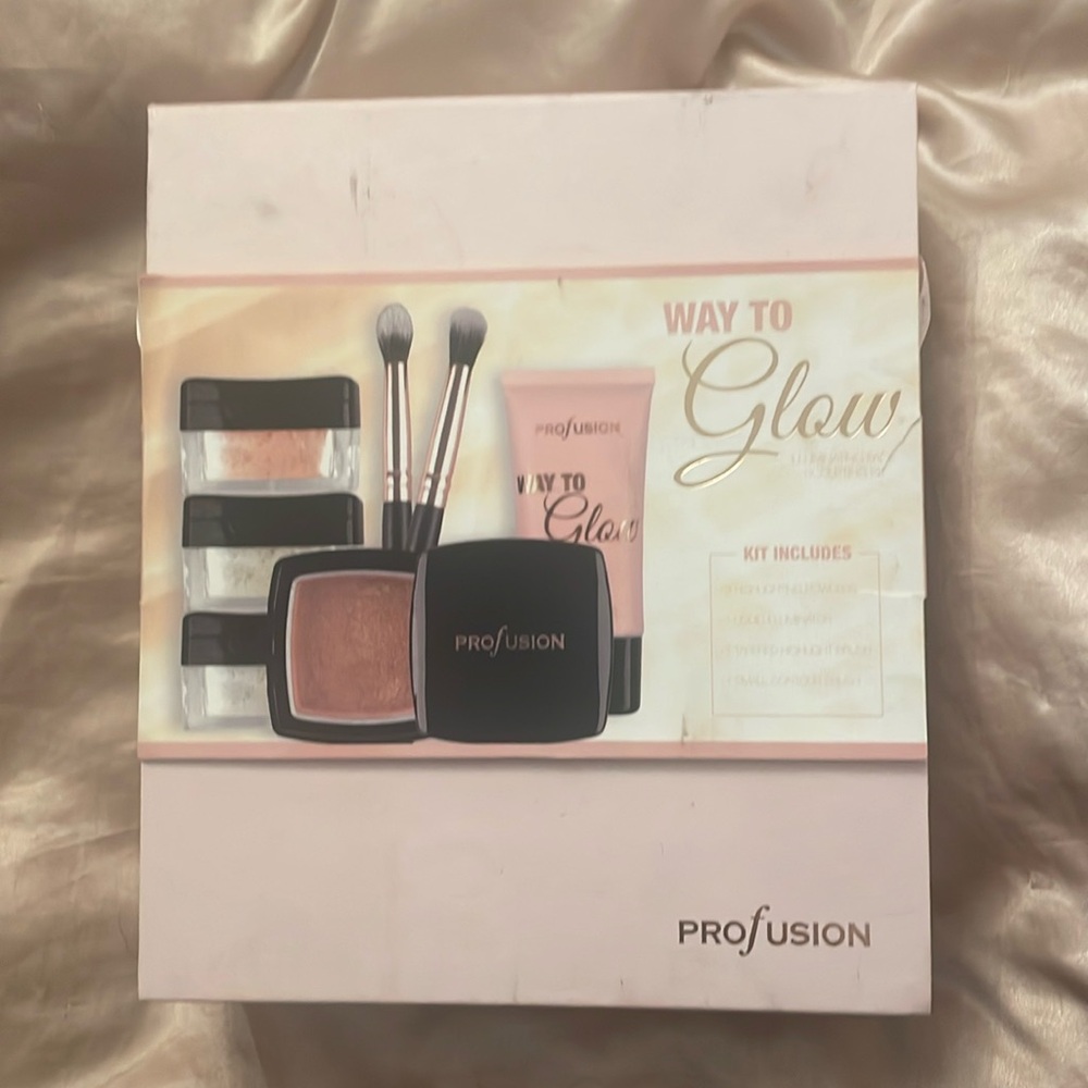 Profusion Cosmetics Illuminating Kit